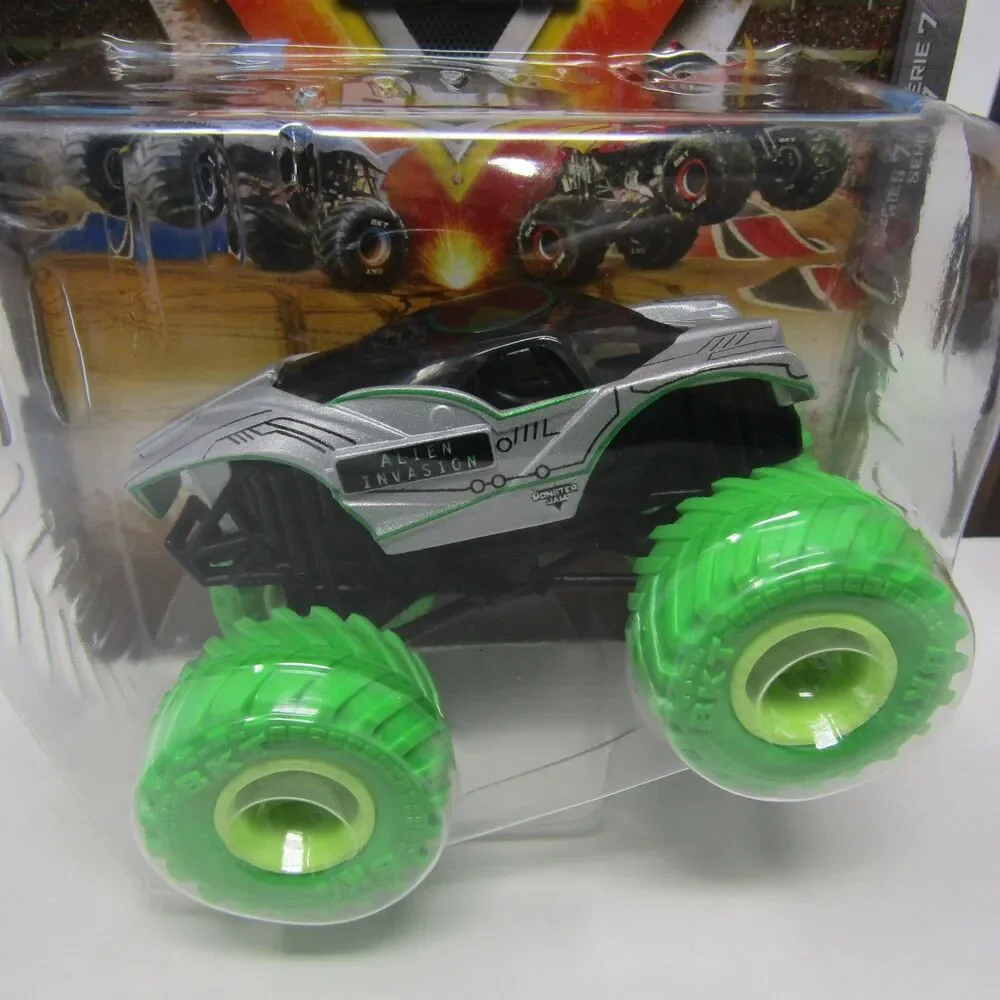 Monster Jam True Metal Diecast Trucks Lot of 3 Blue Thunder El Toro Loco Alien